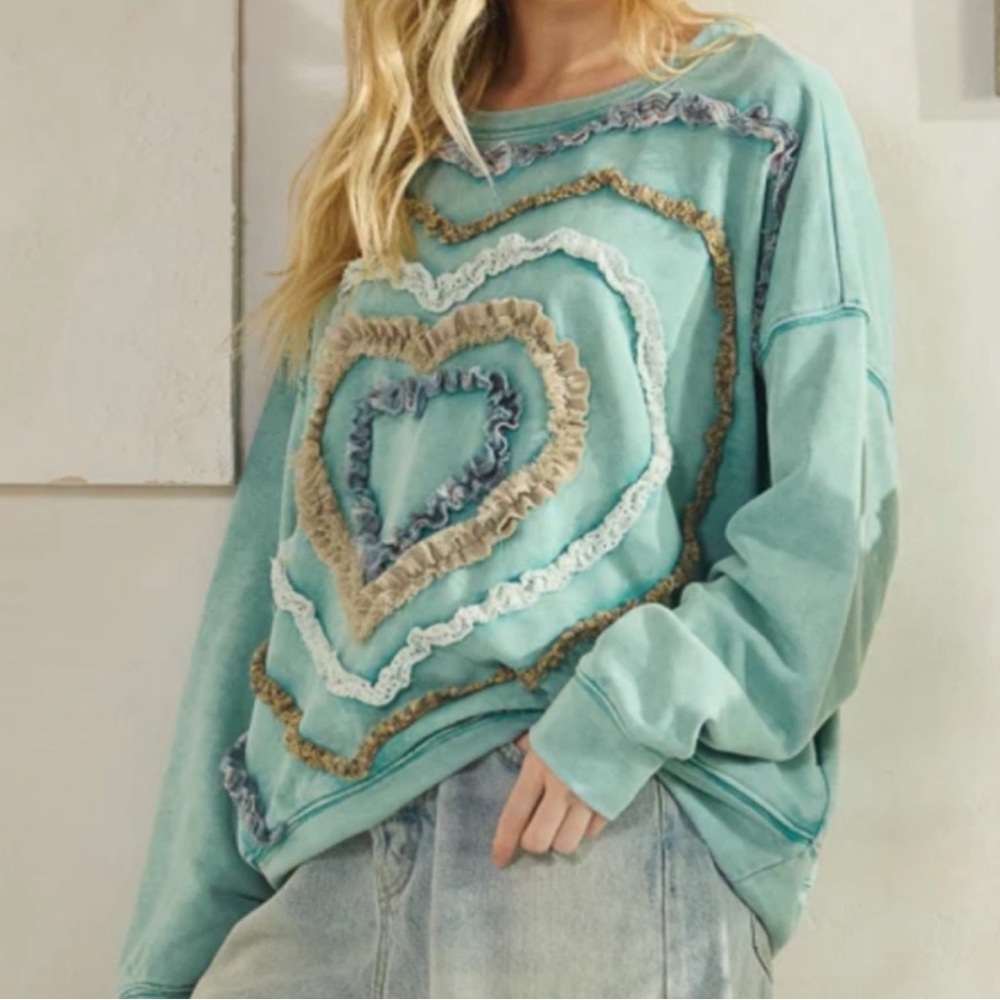 OLI & HALI Mineral Wash Heart Patchwork Cotton Sweatshirt with Pockets! - Size M - Picture 4 of 6